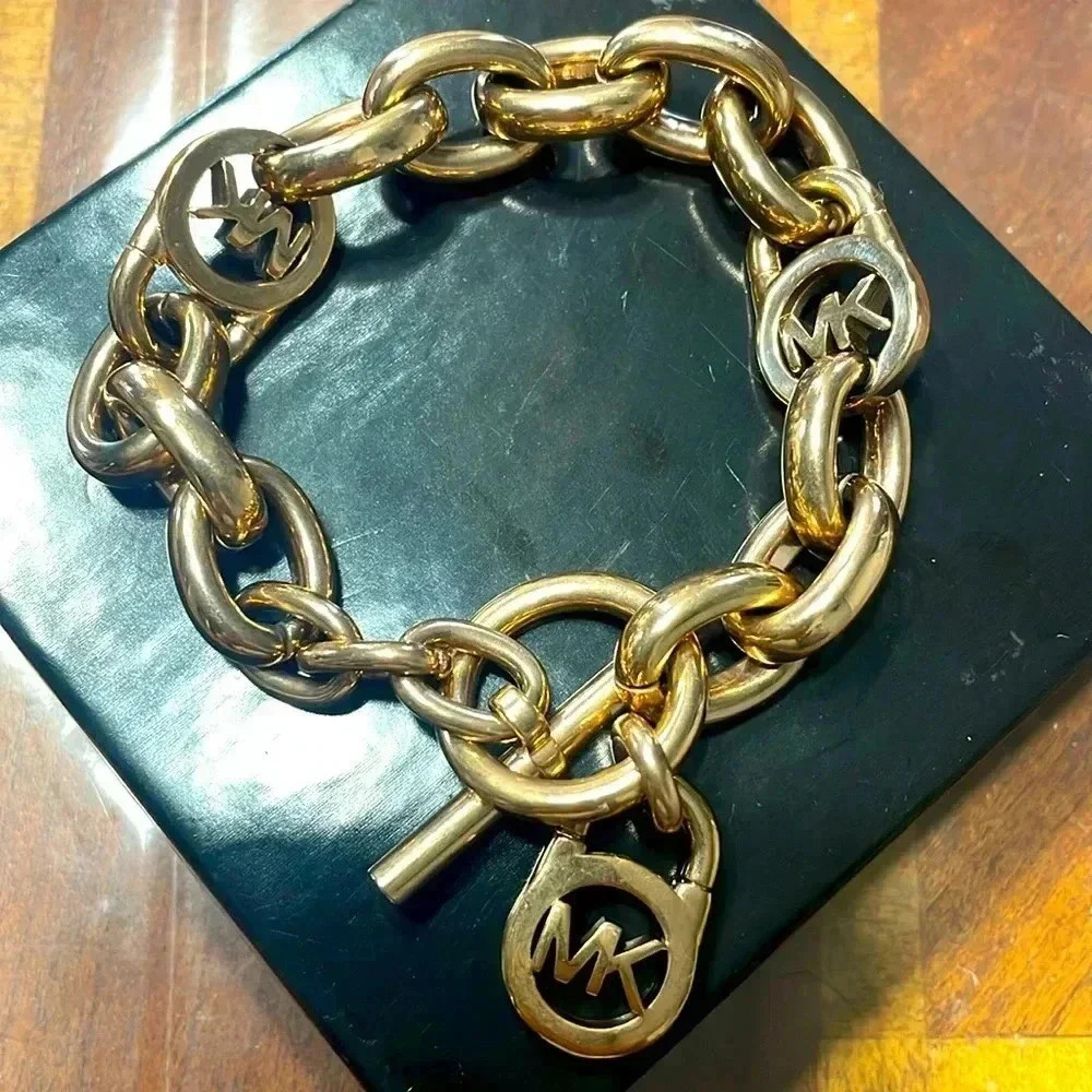 Michael Kors bold toggle padlock link chain braclet